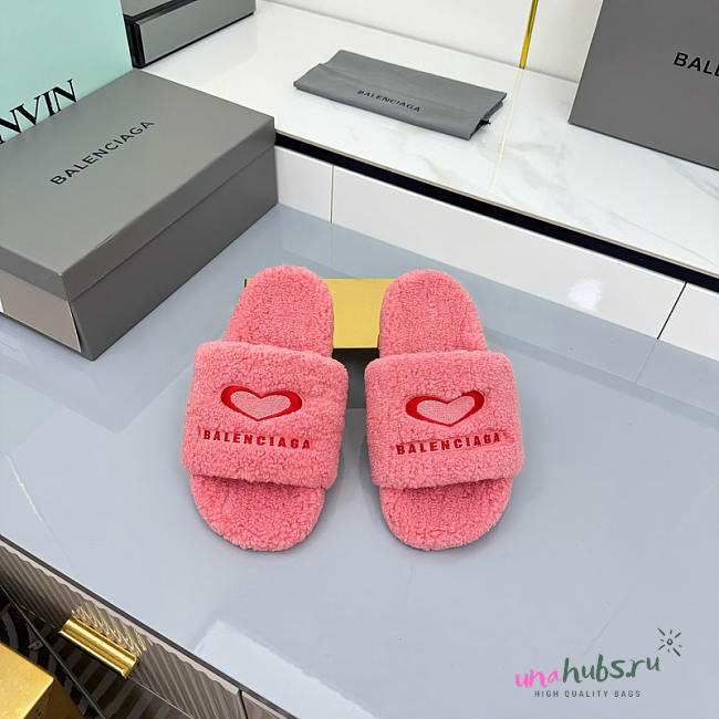 Balenciaga Pink Fleece Slide Sandals With Red Heart Logo - 1