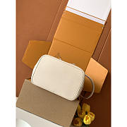 Louis Vuitton Neonoe MM Handbag Light Beige 26x26x17.5cm - 4