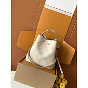 Louis Vuitton Neonoe MM Handbag Light Beige 26x26x17.5cm - 2