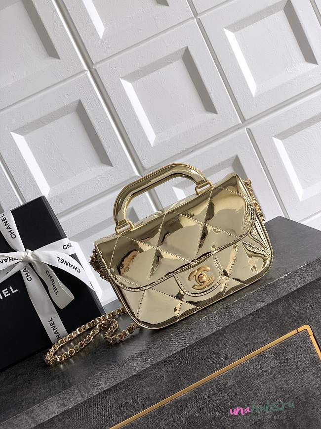 Chanel Flap Bag Top Handle Gold Patent 18x4.5x13cm - 1