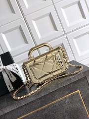 Chanel Flap Bag Top Handle Gold Patent 18x4.5x13cm - 2