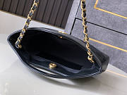 Chanel 25P 31 Bag Black Suede 21x17x3.5cm - 5