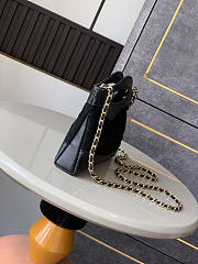Chanel 25P 31 Bag Black Suede 21x17x3.5cm - 2