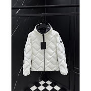 Moncler Bimont Hooded Wavequilted Short Down Jacket White - 1