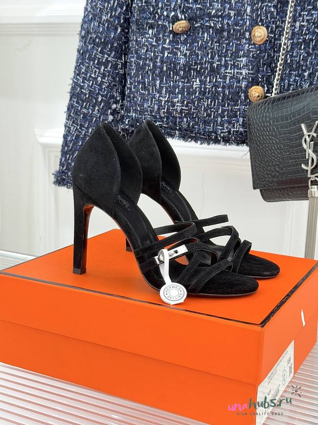 Hermes Lipstick 105 sandal Black - 1