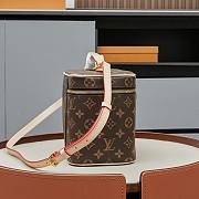 Louis Vuitton Nice Vanity Pouch - 24x17x14cm - 5