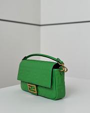 Fendi Baguette Bag Green 27x15x5cm - 4