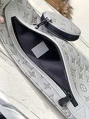 Louis Vuitton Duo Slingbag Monogram Shadow Grey 42x20x6cm - 5
