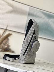 Louis Vuitton Duo Slingbag Monogram Shadow Grey 42x20x6cm - 3