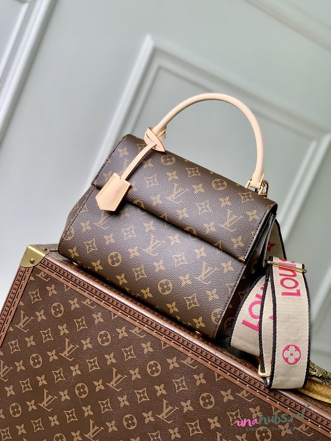 Louis Vuitton Cluny BB Monogram 28x20x10cm - 1