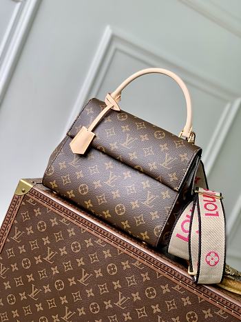 Louis Vuitton Cluny BB Monogram 28x20x10cm