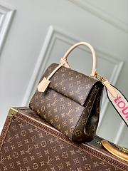 Louis Vuitton Cluny BB Monogram 28x20x10cm - 4