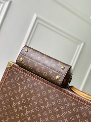 Louis Vuitton Cluny BB Monogram 28x20x10cm - 2