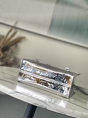 Louis Vuitton Onthego PM Silver 25x11.5x19cm - 2