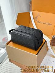 Louis Vuitton Dopp Kit Black 28x16.5x15cm - 1