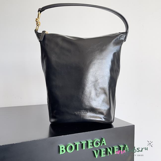 Bottega Veneta Hobo Black Bag 31x23x14cm - 1