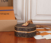 Louis Vuitton Petite Boite Chapeau 17.5x16.5x7.5cm - 5