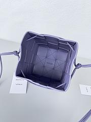 Bottega Veneta Small Cassette Bucket Bag Purple 18x14x14cm - 2