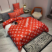 Louis Vuitton x Supreme In Signature Red Monogram Bedding Set - 3