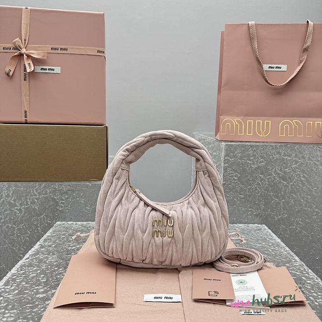 Miu Miu Wander matelassé suede bag light pink 20x17x6cm - 1