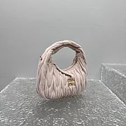 Miu Miu Wander matelassé suede bag light pink 20x17x6cm - 5