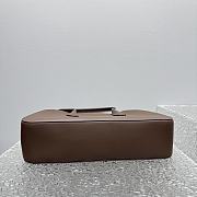 The Row Alger leather shoulder bag Brown 39x18x10cm - 2