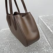 The Row Alger leather shoulder bag Brown 39x18x10cm - 3