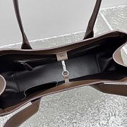 The Row Alger leather shoulder bag Brown 39x18x10cm - 4