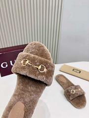 Gucci slide with Horsebit beige - 2