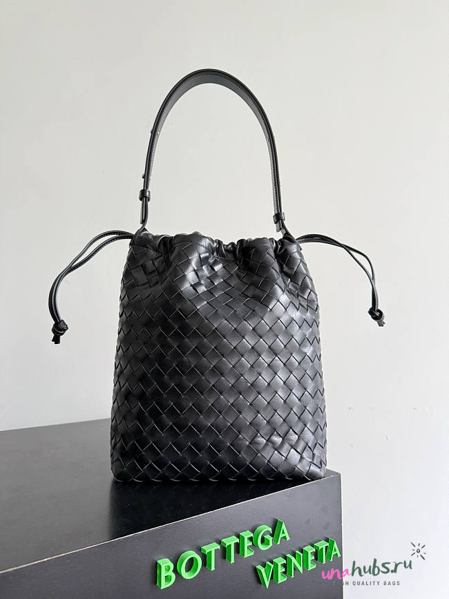 Bottega Veneta Intrecciato Biblioteca Bucket Black 33x24x14cm - 1