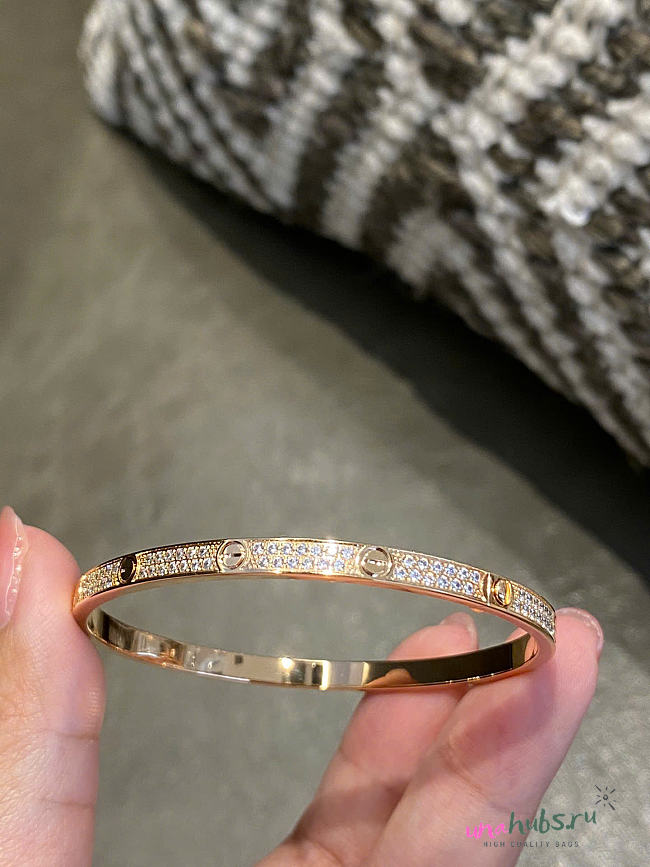Cartier Love Bracelet Gold Small - 1