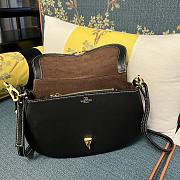 Valentino Garavani Small Ohval Black shoulder bag 26x13x6.5cm - 5