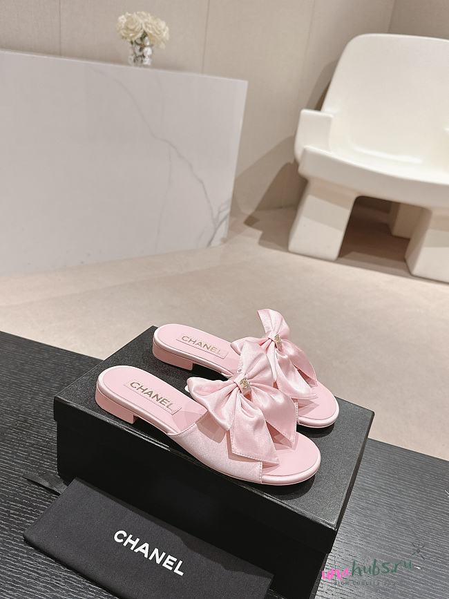 Chanel Pink Slides 02 - 1