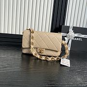 Chanel Flap Bag Beige Lambskin Gold 26x17x8cm - 1