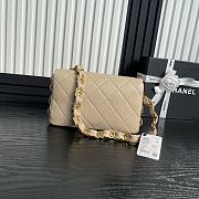 Chanel Flap Bag Beige Lambskin Gold 26x17x8cm - 5