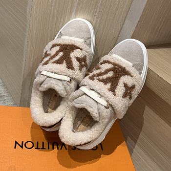 Louis Vuitton Time Out Low Top Beige Sneaker