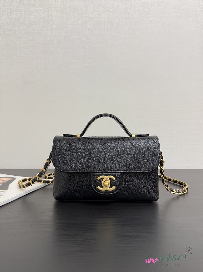 Chanel Flap Bag Black Caviar Gold 19.5x11.5x5cm - 1