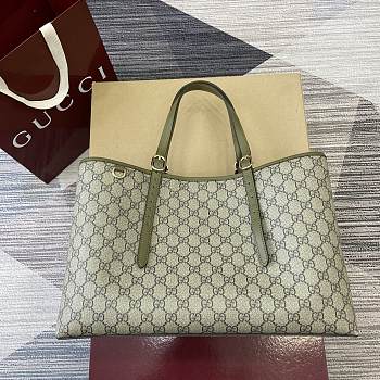 Gucci GG Emblem medium tote bag in green - 38x25.5x15cm