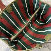 Gucci GG Emblem medium tote bag in green - 38x25.5x15cm - 5