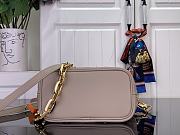 Louis Vuitton Coussin Bucket Coussin beige 20x20x10cm - 4