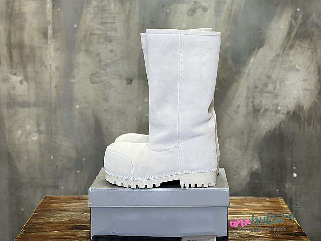 Balenciaga Alaska Fur High Boots - 1
