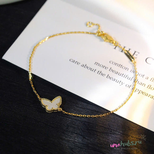 Van Cleef & Arpels Bracelet 02 - 1