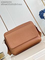 Louis Vuitton Boarding Messenger Cognac 24x18x9cm - 1