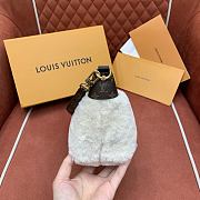 Louis Vuitton Pochette Mia White Shearling 22x14.5x8cm - 2