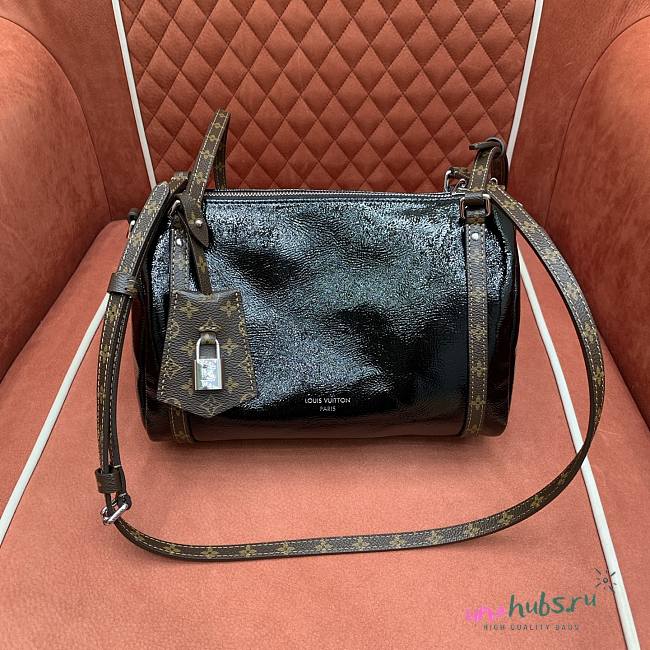 Louis Vuitton Express PM Fashion Leather 26x17x13.5cm - 1