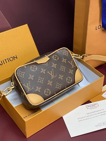 Louis Vuitton Trocadero Wearable Wallet 20x13x6.5cm