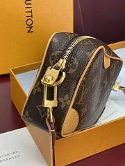 Louis Vuitton Trocadero Wearable Wallet 20x13x6.5cm - 5