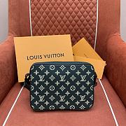 Louis Vuitton Trio Messenger Bag Green 25x18.5x7cm - 2