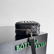 Bottega Veneta Intrecciato Pouch With Wristlet 25x15.5x6.5cm - 4