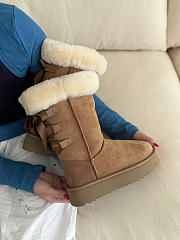UGG Boot - 2